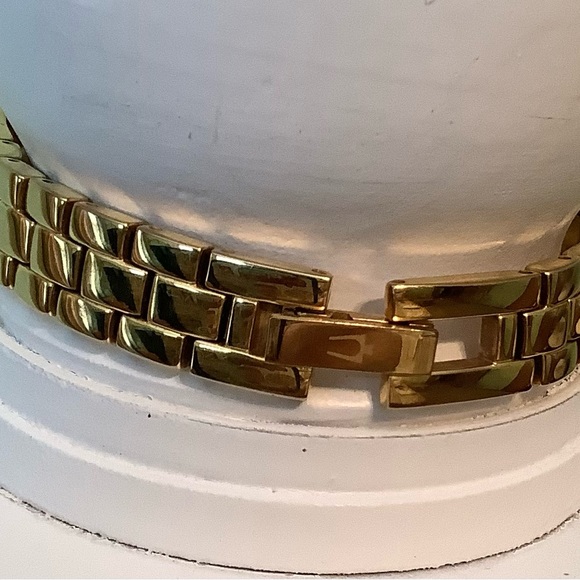 Vintage (2) Watches, Bulova Gold plated and Geneva Silver - Picture 6 of 14